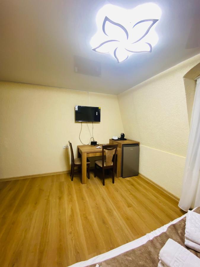 Hotel Sunrise Kutaisi Zewnętrze zdjęcie