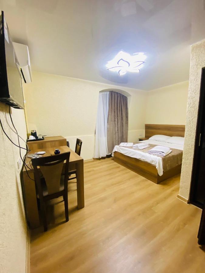 Hotel Sunrise Kutaisi Zewnętrze zdjęcie