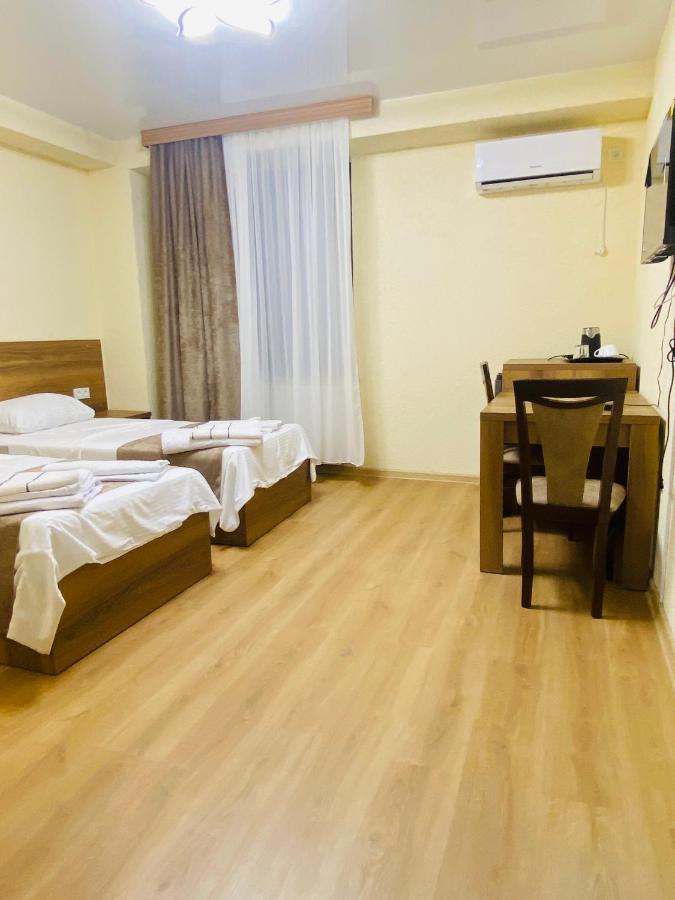 Hotel Sunrise Kutaisi Zewnętrze zdjęcie