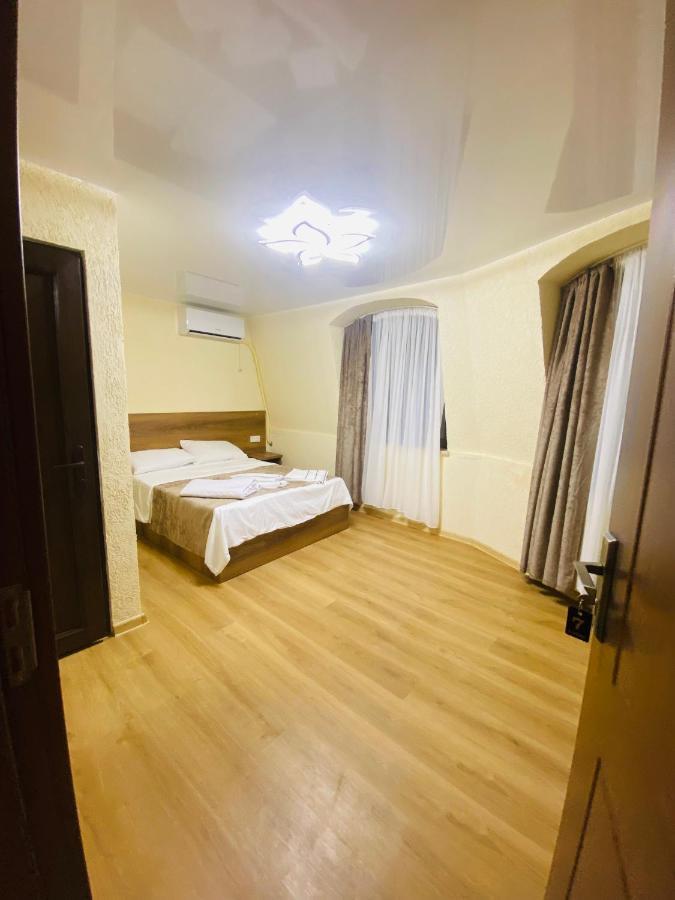 Hotel Sunrise Kutaisi Zewnętrze zdjęcie
