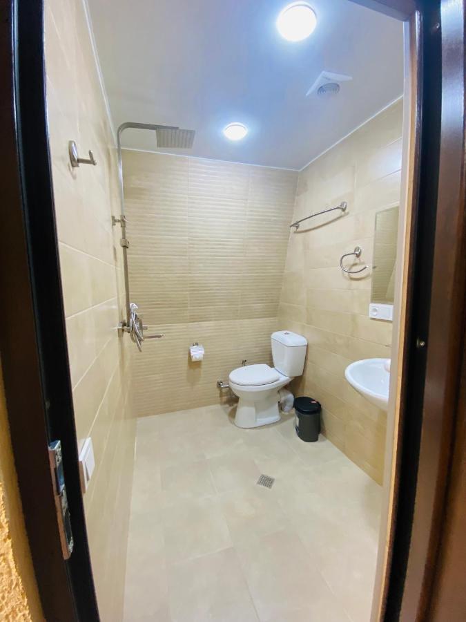 Hotel Sunrise Kutaisi Zewnętrze zdjęcie
